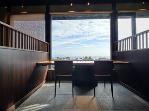 �y���H�����F�R�ڂ����z���͘p��]�ރJ�E���^�[��