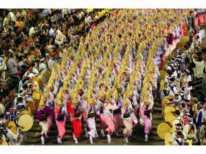 ◇阿波踊り◇毎年お盆の期間中に開催されます。