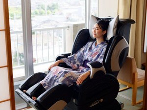 全室完備のマッサージチェアで癒しのひと時を
