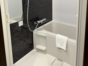 【バスルーム】那覇市内では数少ない【全室バス・トイレ別】☆!寛ぎのバスタイムをお楽しみいただけます。