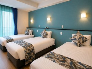 【ロイヤルスイート|寝室A】3台のベッドを完備。