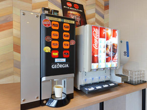 宿泊者の方は、ラウンジにてスープバーやコーヒーを無料でお召し上がりいただけます