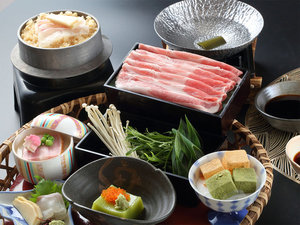 季節替わりの釜めしをお好みで楽しむ＜釜めし御膳＞