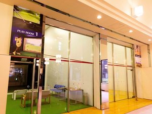 【ロビー】雨の日も楽しめる室内プレイルーム完備
