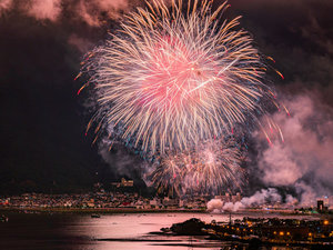 諏訪湖祭湖上花火大会