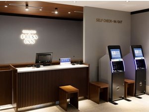 ≪本館≫フロント・自動チェックイン・チェックアウト機