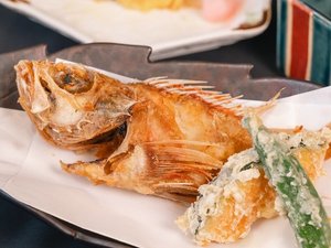 かさごの唐揚げはまるまる1尾