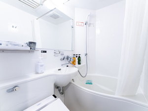 客室にはたまご型のオリジナルユニットバスを設置、通常の浴槽の約20%の節水が可能です。
