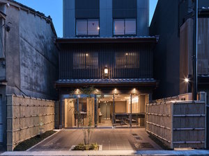 �y���s�{:�_���E���R�E�k������ӁzHOTEL LEGASTA ���s����O��