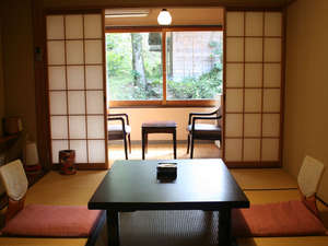 【りんどう館(お部屋一例)】貸切風呂・山ノ湯に一番近い建物です。