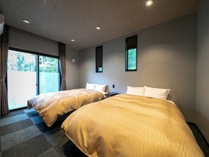 寝室 ダブルベッド2台(紫苑-Shion-)