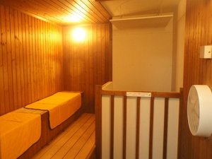 女性浴殿内サウナ 16:00〜24:00