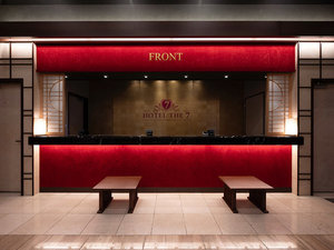 �Ԃ���Ƃ�����ۓI�ȃt�����g�B�����育�Ƃ͂��������ӏ��Ȃǂ��C�y�ɂ��\���t�����������B