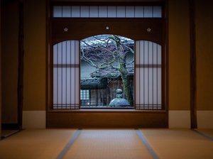 【館内】