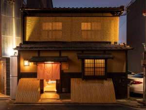 大正建築のお茶屋を改修した町家旅館