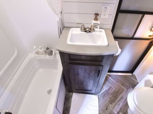 �y�����O�g���[���[�z���j�b�g�o�X