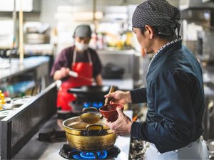 料理は職人の手仕込み