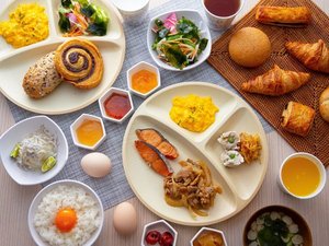 食べ残しゼロを目指して、追加の補充は少しずつ丁寧にご提供しております