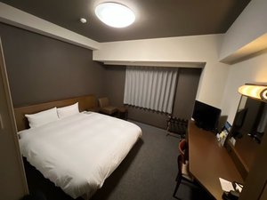 ダブル ベッド1台 2名様でもゆっくり寛げる広めのベッドのお部屋です。