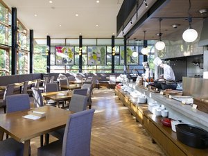 【レストラン】WOODSIDE dining
