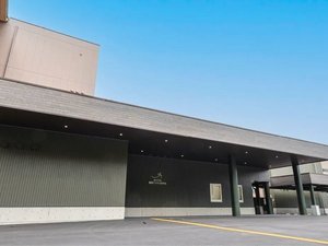 施設外観 昼
