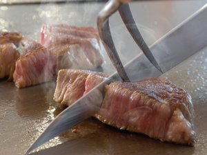 【ライブキッチン】鉄板ステーキ 連日開催中