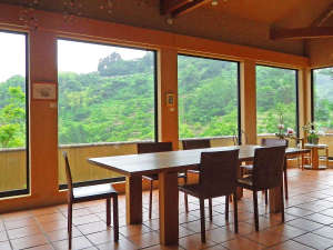 �y�_�ސ쌧:���͌��E�^�߁E���c���z�]�̉Y�e���X