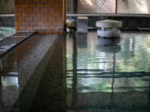 男湯「清泉」自家源泉から湧き出た天然温泉をお愉しみください
