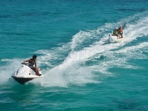 �y�}�����f�X�N�z�z�e���̖ڂ̑O���V�я�I�l�C�̃}�������j���[��������