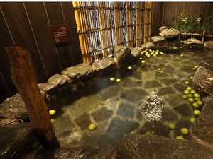 ■【女性】岩風呂(外気浴:湯温41〜42℃)