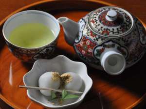 �y�`�F�b�N�C�����̃T�[�r�X�z�t�E�H�E�~�́A�`�F�b�N�C�����ɂ����Ƃ��َq�����o�����܂�