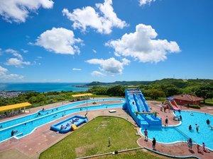 【夏季限定営業レジャープール】ご宿泊のお客様はチェックイン前の朝から遊び放題!