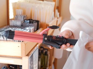 貸出アメニティのヘアアイロン。女性にも嬉しいサービス。