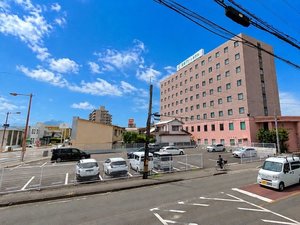 お車でお越しの方へ! ホテル南側の駐車場も完成しました^^!(郵便局横の第2立体Pは閉鎖しました)