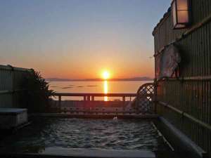 ～海鮮料理と露天風呂からの夕日が自慢～　小浜温泉旅館山田屋の施設写真1