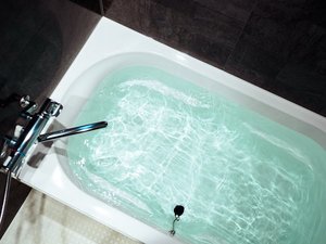 ��������Ɠ��D�ɐZ�����[�߂̃o�X�^�u������������ł��B