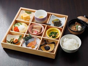 朝食一例 朝からたっぷりお召し上がりください。ごはんはお代わり自由です。