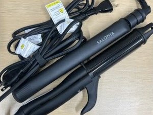 ヘアアイロンの貸し出しございます。台数に限りがございます。
