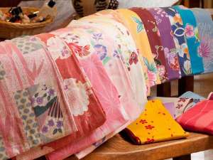 女性用色浴衣は貸出無料