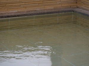 【大浴場】ゆったりと広々とした空間で旅の疲れを癒してください。