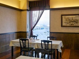 【レストラン】四季折々旬の食材を活かしたお料理をお楽しみ頂けます。