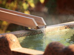 敷地内から湧き出る源泉100%の冷鉱泉