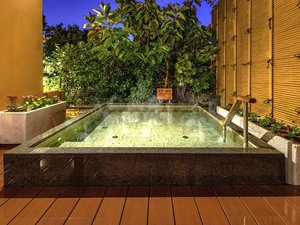 花しぶき天然温泉「こがねの湯」