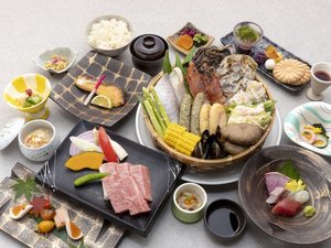 別府名物の地獄蒸しとステーキが楽しめるよくばりコース※現在はおおいた和牛の赤身ステーキご提供