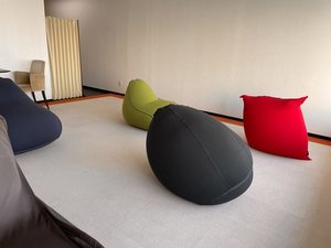 大浴場のリラクゼーションルームにはyogiboを設置!