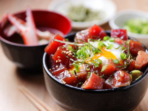 【バイキングの朝食】当館朝食の目玉!なんと漬けマグロ盛り放題!丼がおすすめ♪