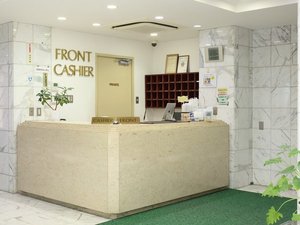 チェックインカウンター