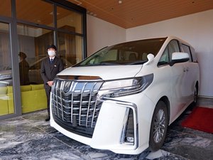【サービス】お祝いプランでご予約のお客様、熱海−小田原間での無料送迎もご用意しております。