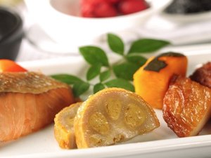 熊本の郷土料理「辛子蓮根」や「だご汁」も。
