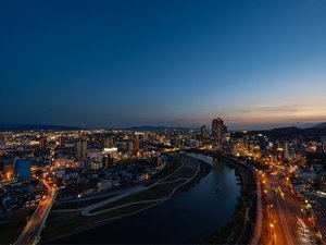 25階建ての高層ホテルならではの夜景が自慢です♪